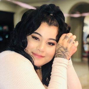 Meet your Posher, Renae